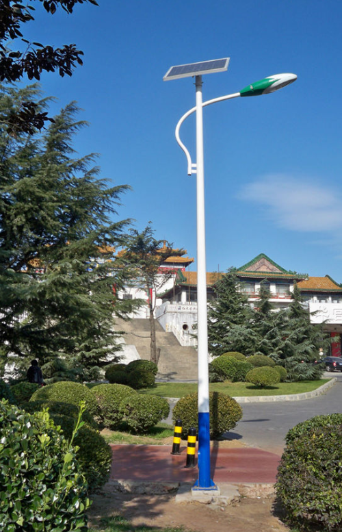 道路太陽能路燈你知道怎么選擇瓦數(shù)嗎？